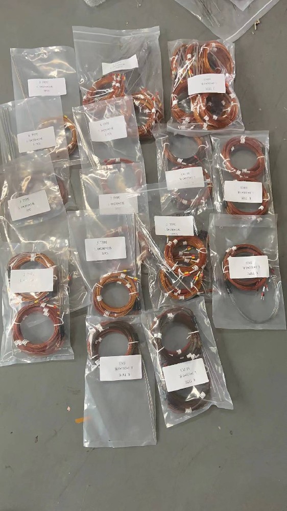 关于高温情形（如凌驾 1000℃）的丈量，热电偶的抗氧化性和热稳固性是怎样包管的？