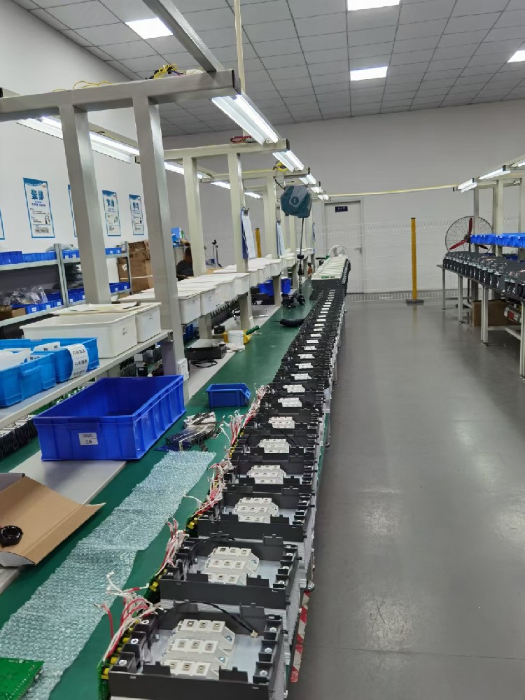 电力调解器的额定电压、额定电流和额定功率是怎样确定的？？